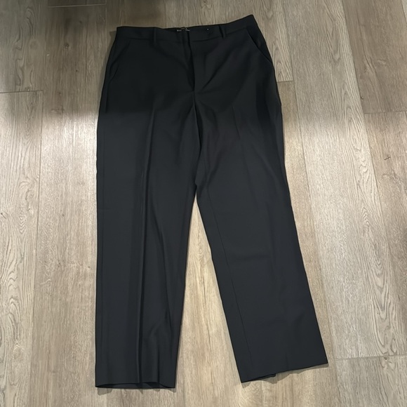 NWT! Banana Republic Black Sculpted Straight Pant - Multiple Sizes 💜 - Picture 7 of 8
